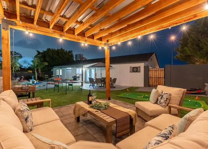 Heated Pool Hot Tub Backyard Games Holiday home *