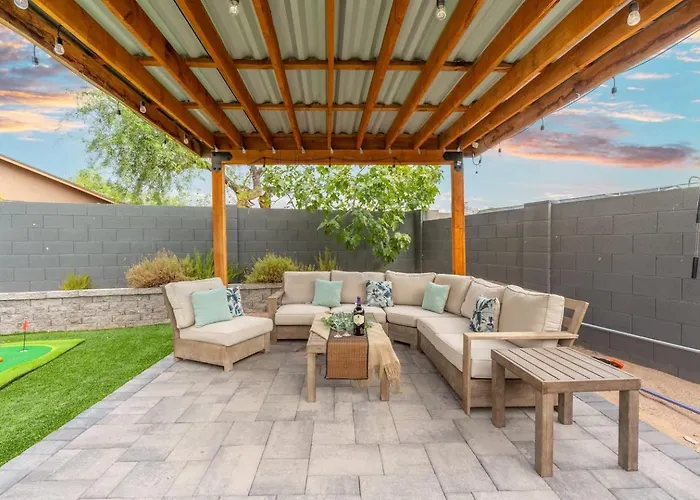 Heated Pool Hot Tub Backyard Games Holiday home