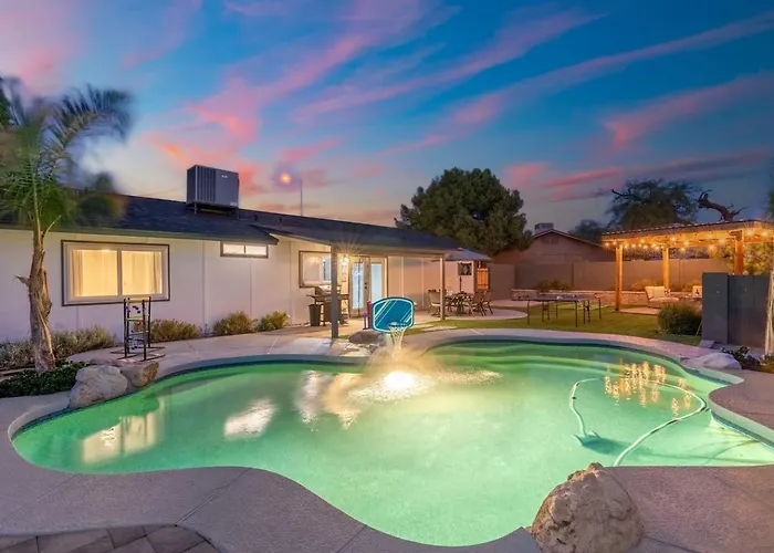 Holiday home Heated Pool Hot Tub Backyard Games Mesa