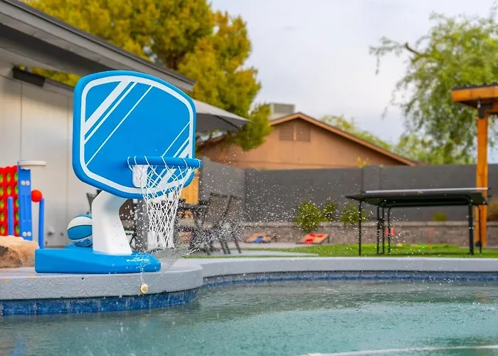 Heated Pool Hot Tub Backyard Games Holiday home Mesa